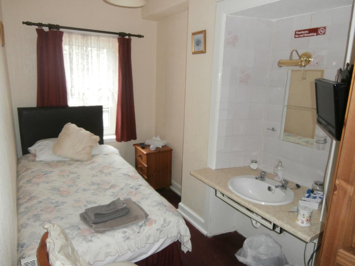 גאלאשילס Monorene Guest House מראה חיצוני תמונה