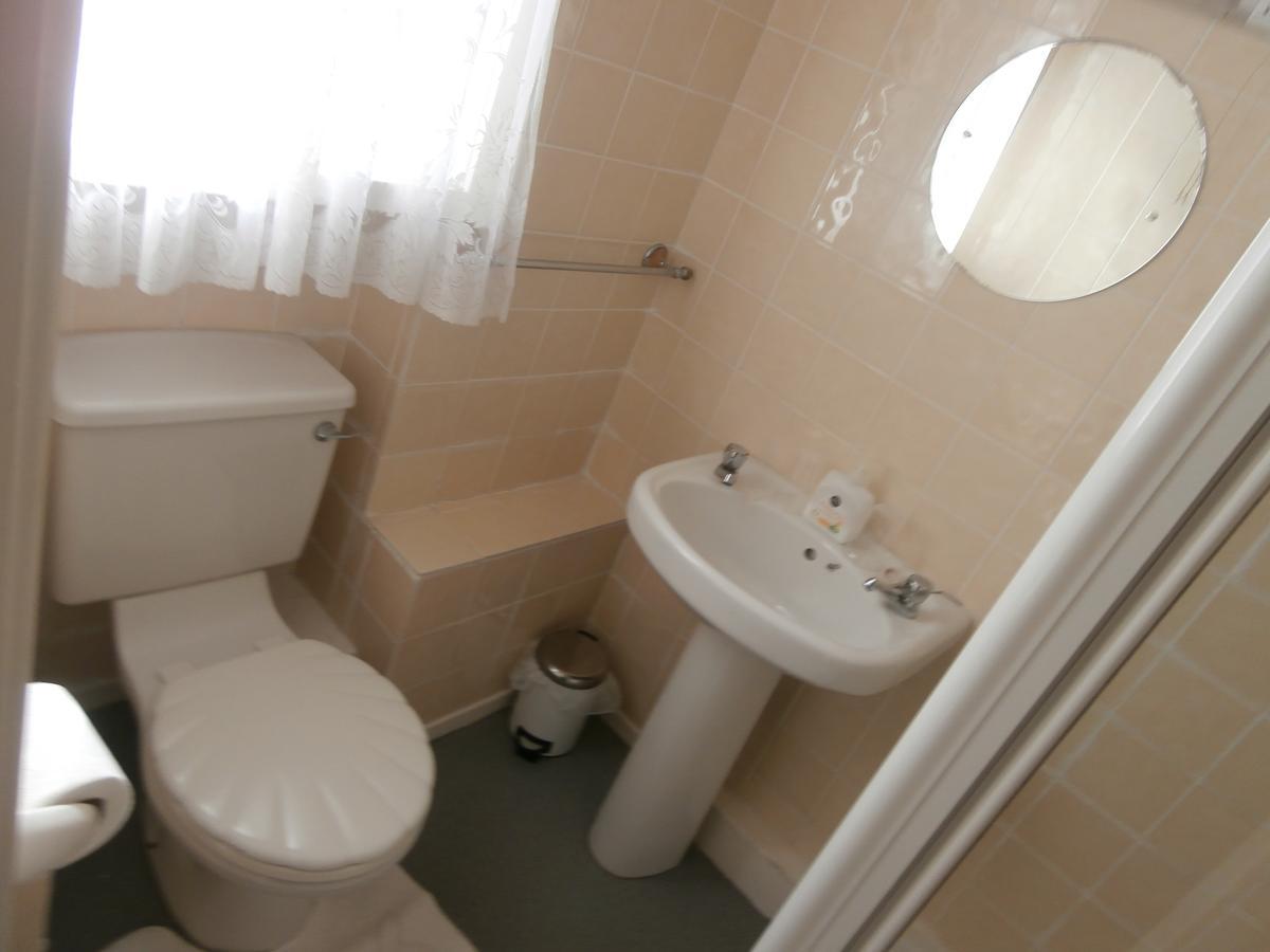 גאלאשילס Monorene Guest House מראה חיצוני תמונה