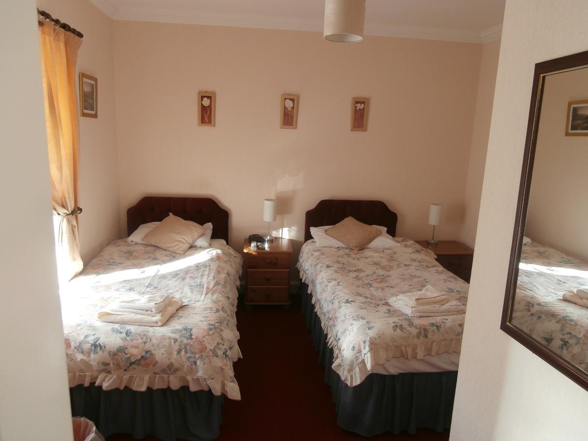 גאלאשילס Monorene Guest House מראה חיצוני תמונה