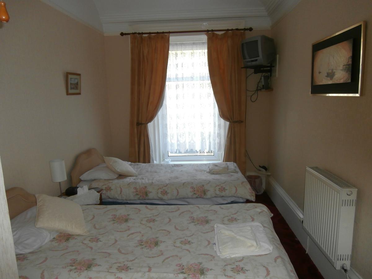 גאלאשילס Monorene Guest House מראה חיצוני תמונה